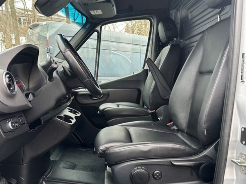 Used 2024 Mercedes-Benz Sprinter 144 Cargo w/ Parking Package image 11