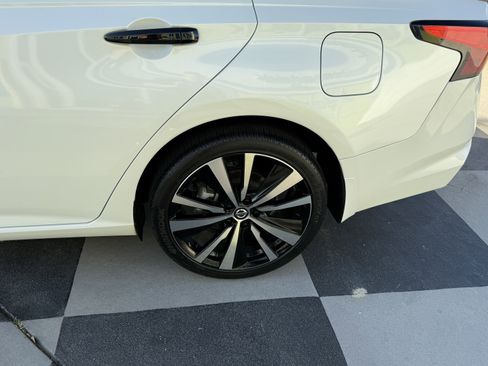 Used 2021 Nissan Altima 2.5 Platinum image 13