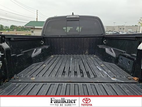 Certified 2023 Toyota Tacoma SR5 AWD/4WD image 28