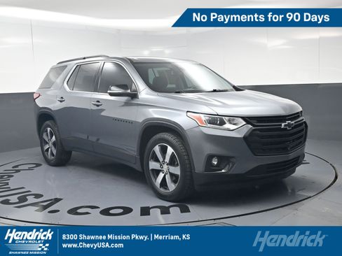 Used 2021 Chevrolet Traverse LT w/ LT Premium Package AWD/4WD image 1
