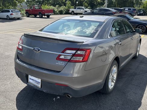 Used 2013 Ford Taurus SEL FWD image 10