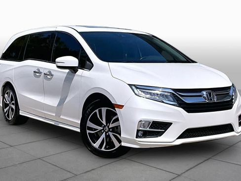 Used 2018 Honda Odyssey Elite image 3