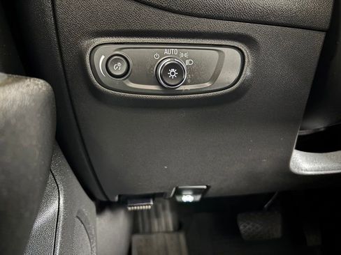 Used 2023 Chevrolet Equinox LT w/ LPO, Floor Liner Package FWD image 24