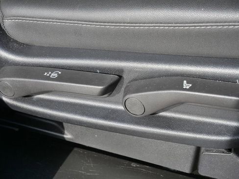 Used 2025 Chevrolet Tahoe LT image 21