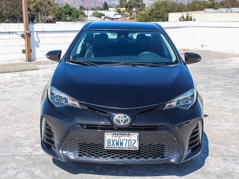Used 2018 Toyota Corolla SE w/ Carpet Mat Package (TMS) FWD image 2