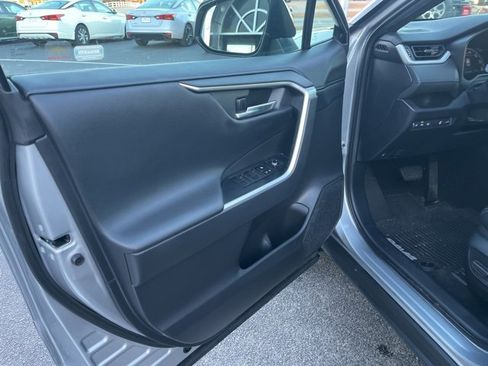 Used 2020 Toyota RAV4 XSE image 5