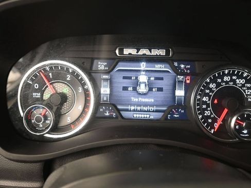 Used 2023 RAM 2500 Laramie AWD/4WD image 11