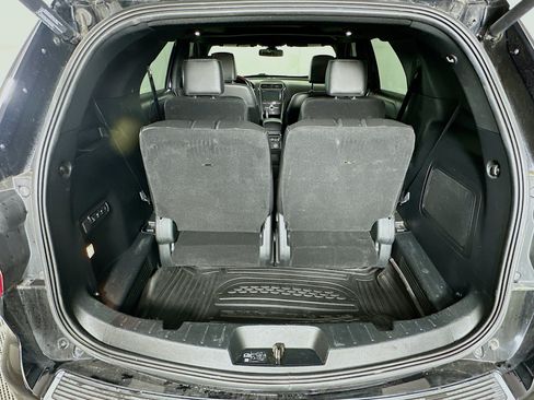 Used 2018 Ford Explorer Platinum AWD/4WD image 31