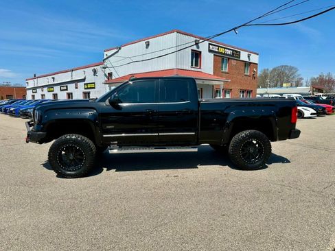 Used 2015 GMC Sierra 1500 SLT w/ All-Terrain Package image 4