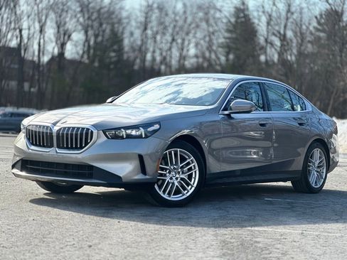 Certified 2024 BMW 530i xDrive 530i xDrive w/ Premium Package image 1
