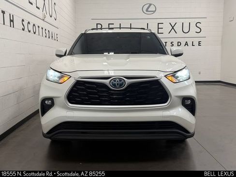 Used 2020 Toyota Highlander XLE FWD image 9