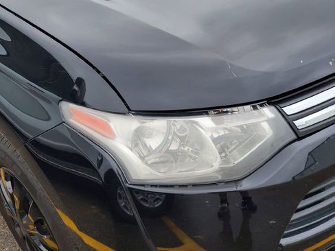 Used 2014 Mitsubishi Outlander ES FWD image 2