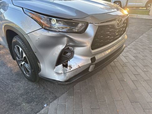 Used 2025 Toyota Highlander XLE image 8