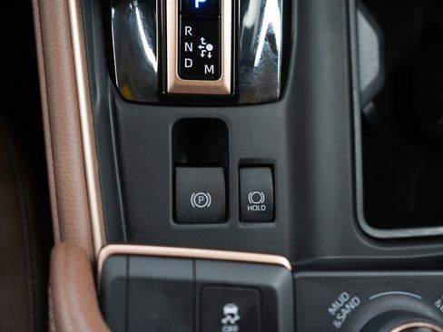 Used 2024 Toyota Grand Highlander AWD Hybrid image 25