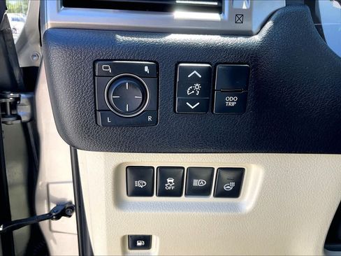 Used 2023 Lexus GX 460 Premium AWD/4WD image 15