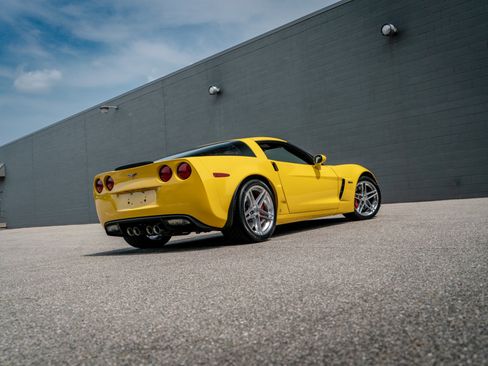 Used 2008 Chevrolet Corvette Z06 w/ Preferred Equipment Group RWD image 21