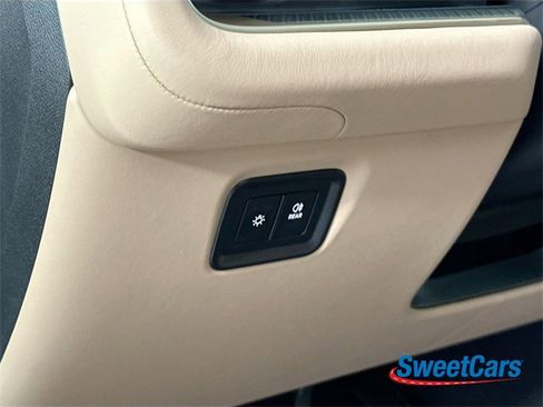 Used 2025 Porsche Cayenne Turbo image 22