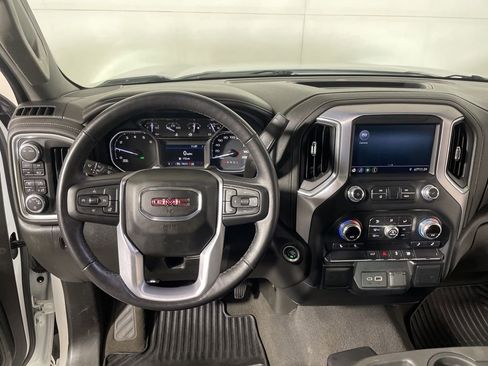 Used 2022 GMC Sierra 1500 SLE image 12