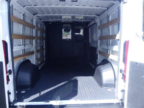 Used 2025 RAM ProMaster 2500 w/ U-Haul Equipment Group FWD image 4