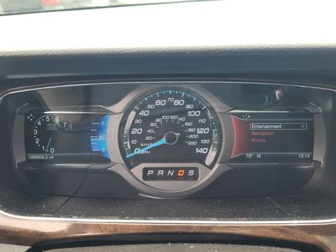 Used 2016 Ford Taurus Limited w/ Equipment Group 301A FWD image 34