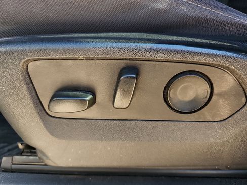 Used 2024 Chevrolet Silverado 3500 LT w/ Convenience Package image 14