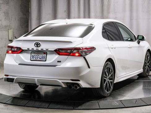 Used 2023 Toyota Camry SE w/ Convenience Package FWD image 11