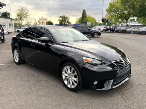 Used 2015 Lexus IS 250 RWD image 4