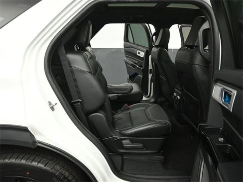 Certified 2022 Ford Explorer ST w/ ST Street Pack image 28