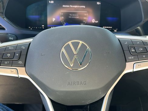 Used 2023 Volkswagen Taos SE image 15