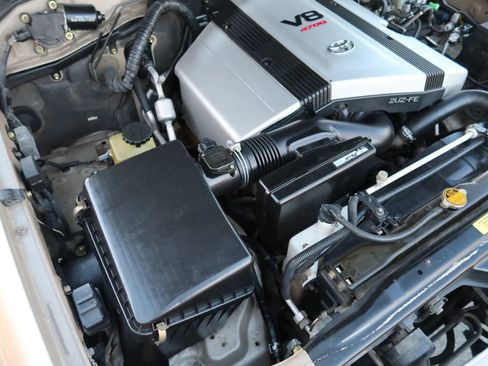 Used 2003 Toyota Land Cruiser image 38