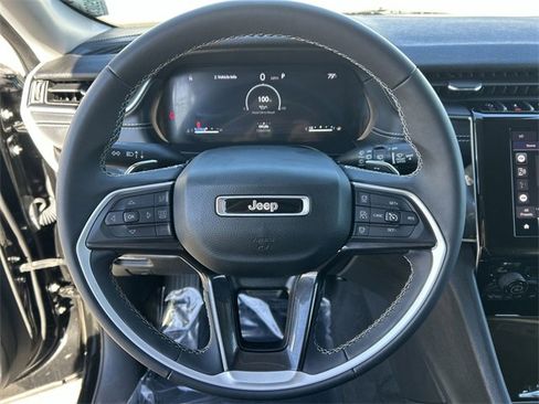 Certified 2023 Jeep Grand Cherokee L Laredo image 22