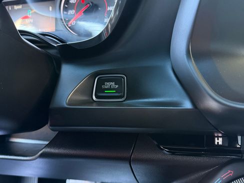 Used 2018 Chevrolet Camaro LT image 30