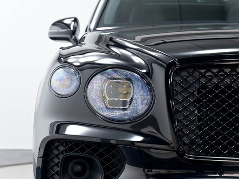 Used 2021 Bentley Bentayga w/ First Edition Specification AWD/4WD image 51