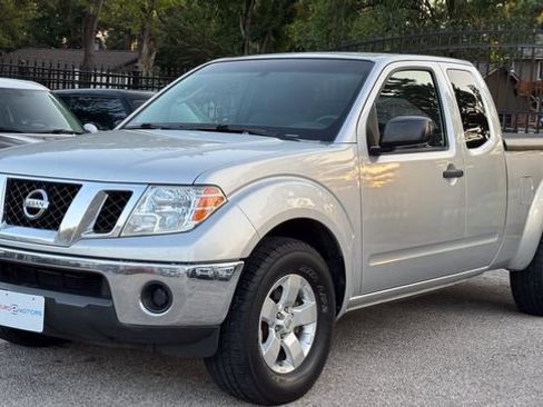 Used 2009 Nissan Frontier SE w/ SE Value Truck Pkg image 4