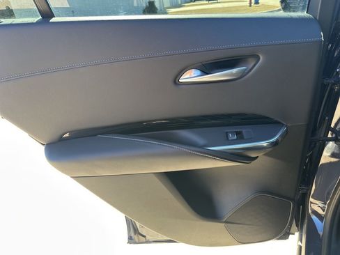 Certified 2024 Cadillac XT4 Luxury w/ Cold Weather Package image 28