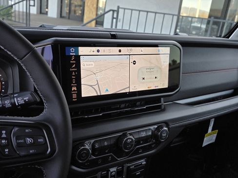 New 2026 Jeep Wrangler Unlimited Rubicon w/ Technology Group image 16