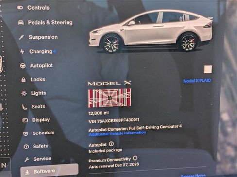 Used 2023 Tesla Model X Plaid image 11
