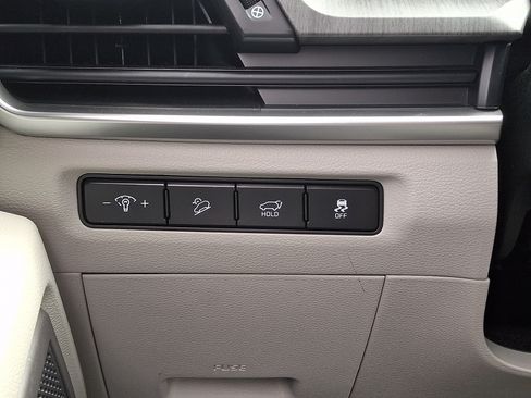 Certified 2023 Kia Telluride EX w/ EX Captain's Chair Package AWD/4WD image 27
