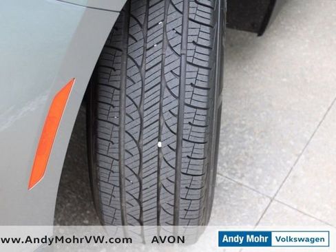 Used 2024 Chevrolet Equinox LT FWD image 15