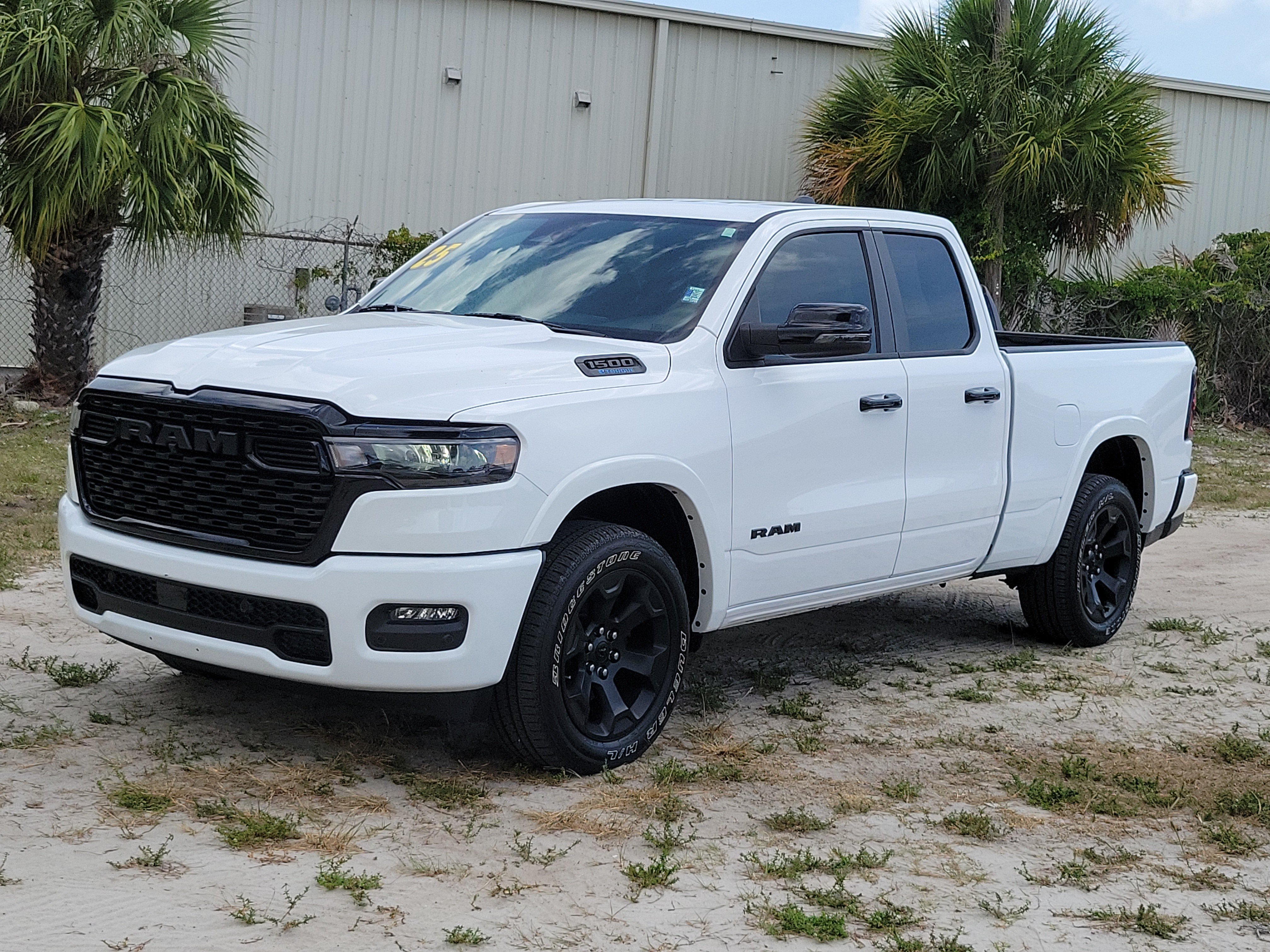 Used 2025 RAM 1500 Big Horn AWD/4WD image 2