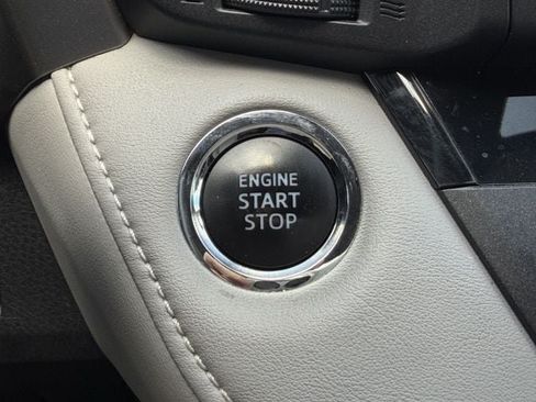 Used 2016 Toyota RAV4 Limited FWD image 20