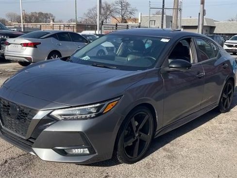 Used 2022 Nissan Sentra SR w/ SR Premium Package image 7