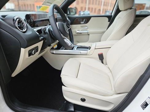 New 2026 Mercedes-Benz GLB 250 4MATIC image 19