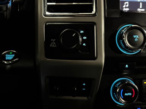 Used 2017 Ford F250 Lariat w/ Lariat Ultimate Package image 27