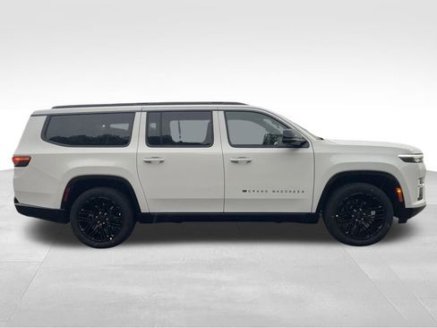 New 2026 Jeep Grand Wagoneer L Limited AWD/4WD image 4
