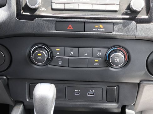 Used 2022 Nissan Frontier SV RWD image 21