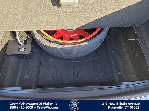 Used 2017 Porsche Macan image 40