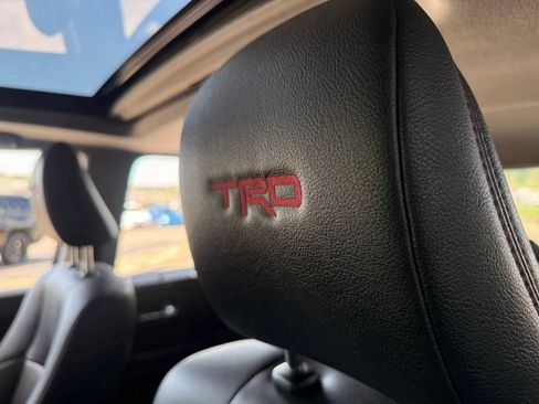 Used 2020 Toyota 4Runner TRD Off-Road Premium w/ TRD Performance Package AWD/4WD image 20
