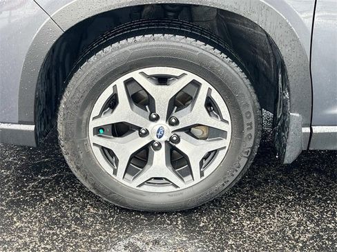 Used 2023 Subaru Forester Premium image 10