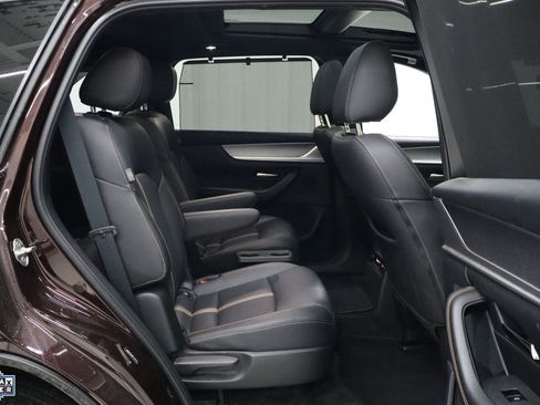 Used 2024 MAZDA CX-90 Plug-In Hybrid w/ Premium Plus AWD/4WD image 32